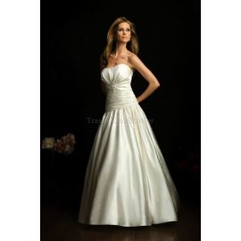 robe de mariée enchanteresse sans manches train chapelle avec dos ouvert