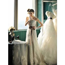 Robes de mariée glamour en dentelle A-line avec ceinture