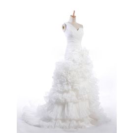 Robes de mariée sirène glamour à une épaule froncées avec des volants