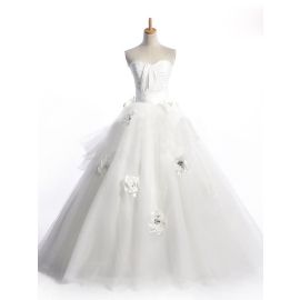 Robes de mariée glamour A-ligne en tulle avec décolleté en cœur