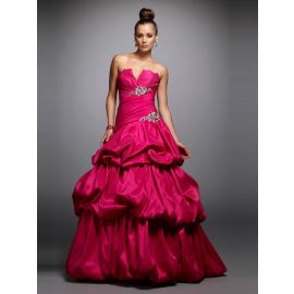 Robes de bal glamour à volants rose longue avec drapé
