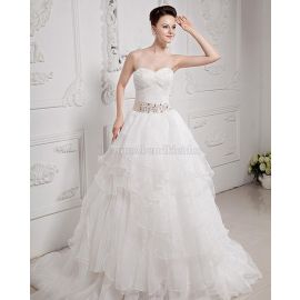 robe de mariée romantique sans manches avec bordure en taffetas