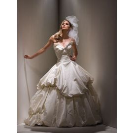Robe de bal extravagante taffetas taille naturelle robes de mariée mariage intérieur
