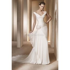 Élégante robe de mariée longue au sol avec des mancherons et un corsage plissé