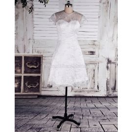 Robe de mariée élégante à manches courtes et longueur au genou avec applique